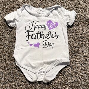 Source Unknown White and Purple Happy 1st Father's Day Bodysuit
